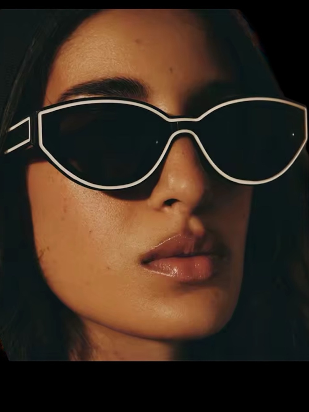 Vintage Retro Style Cat Eye Fashion Sunglasses white & Black